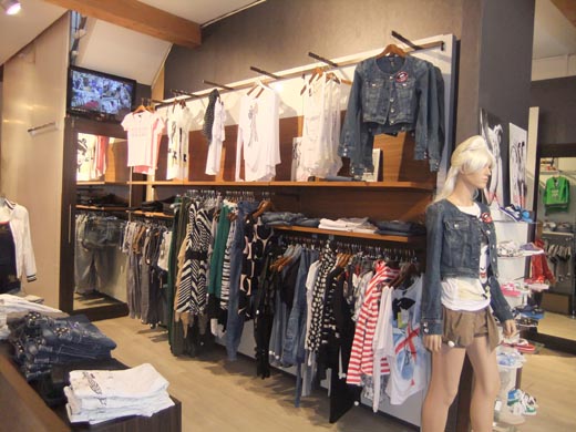 dameskleding winkel in alkmaar