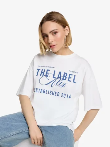 Dames T-shirt The Label Wit